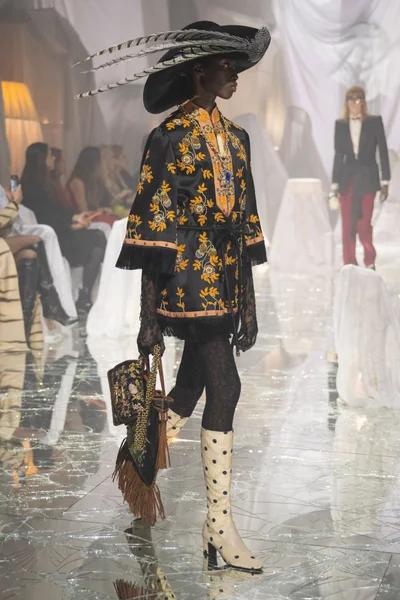 Look 73